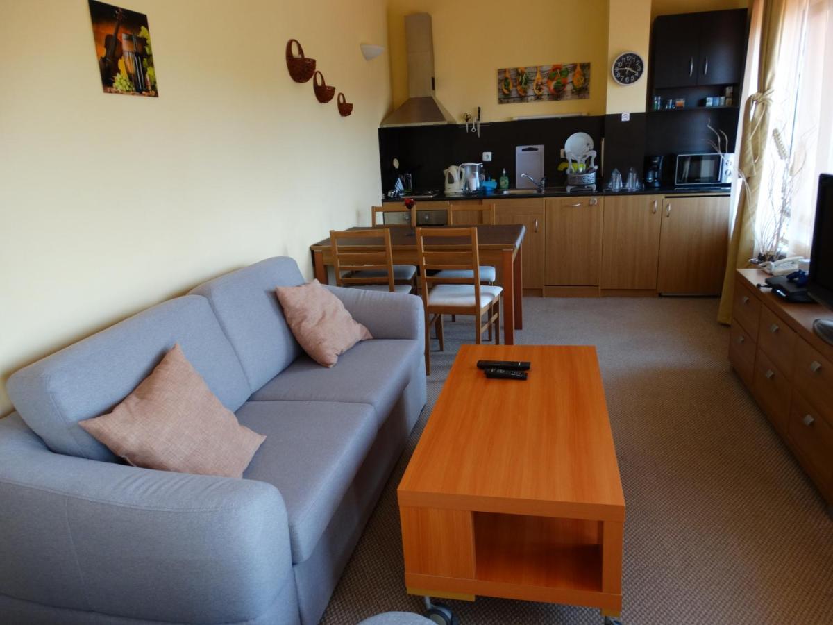 פמפורובו Snezhankas Apartment מראה חיצוני תמונה
